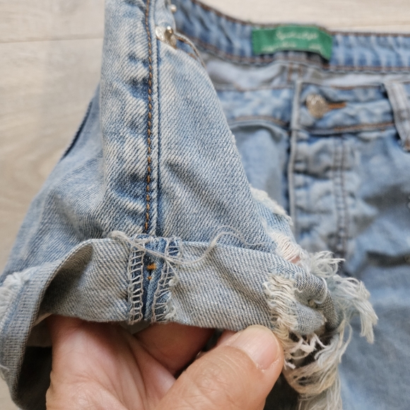 Signature Eight Denim Beachy Destroyed Distressed Hot Shorts Med - Picture 7 of 10